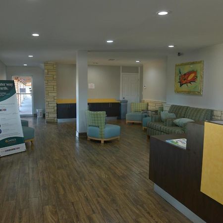 Rodeway Inn & Suites Winter Haven Chain Of Lakes エクステリア 写真