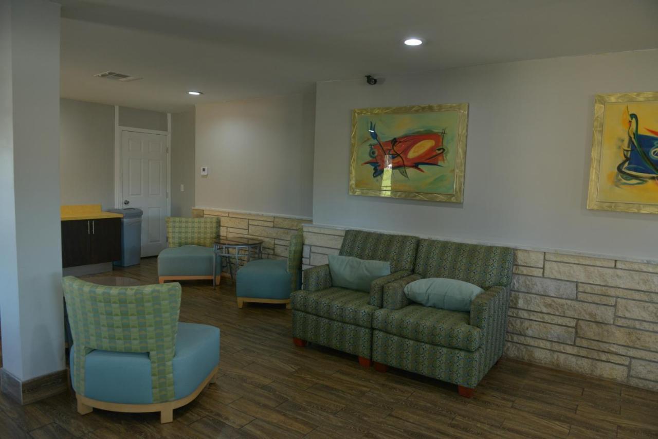 Rodeway Inn & Suites Winter Haven Chain Of Lakes エクステリア 写真