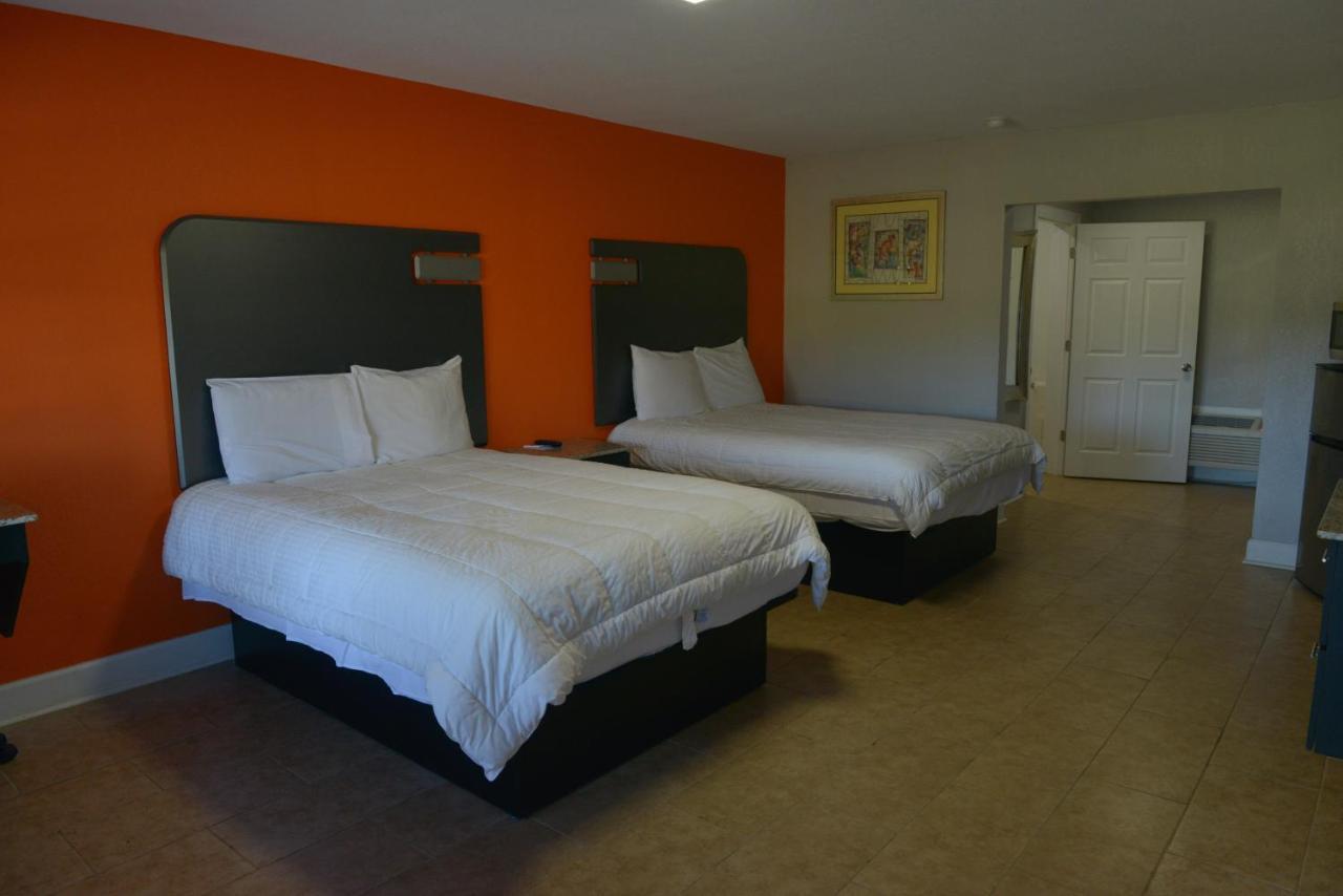 Rodeway Inn & Suites Winter Haven Chain Of Lakes エクステリア 写真